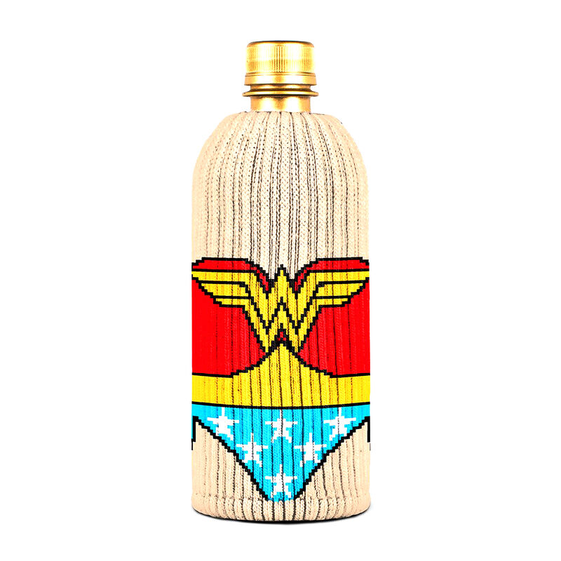 FREAKer Wonder Woman Fabric Drink Sleeve image number 1