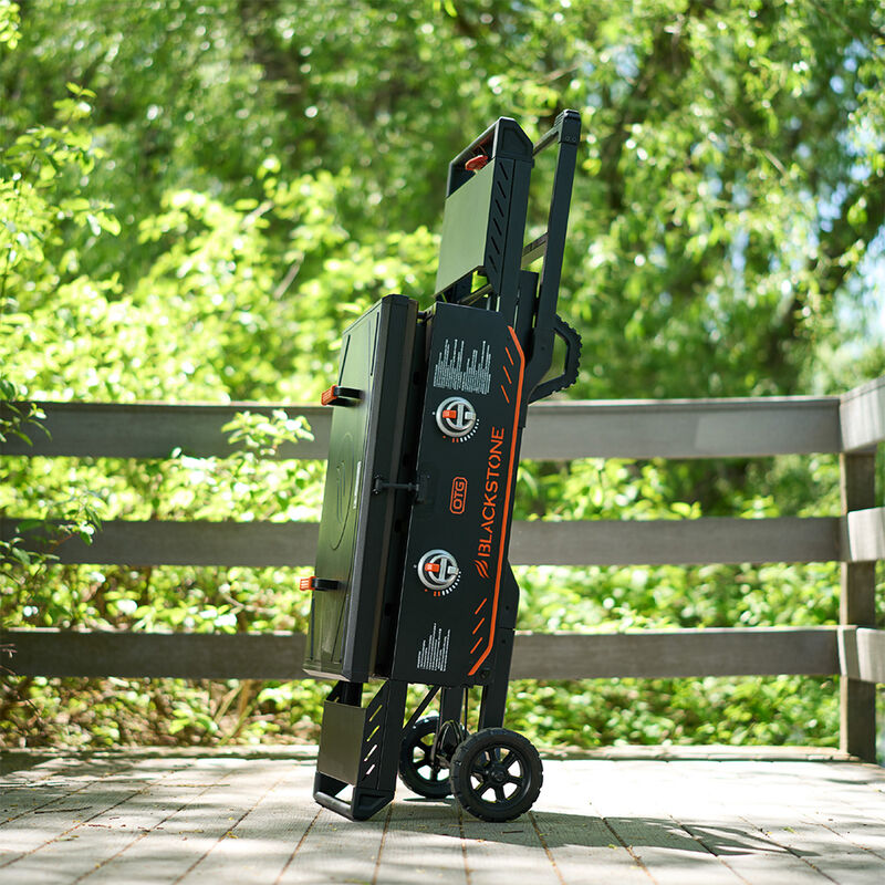 Blackstone OTG 28" Griddle with FlexFold Legs image number 5