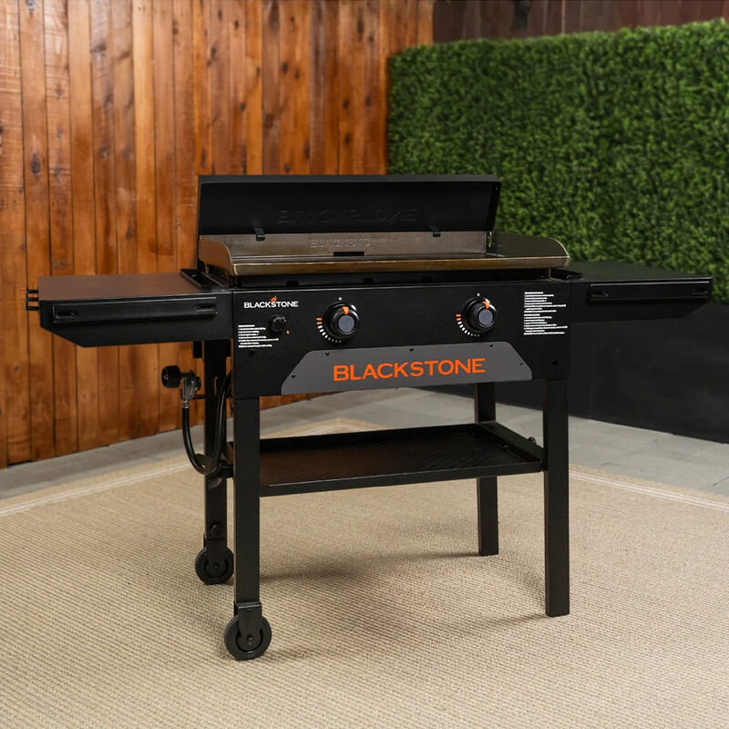 Blackstone 28" Griddle with Hard Cover Bundle &ndash; Camping World Exclusive! image number 2