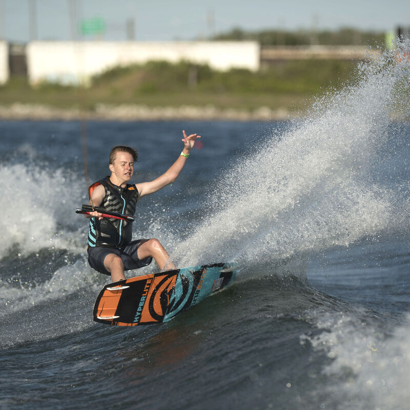 Hyperlite Franchise Wakeboard With Remix Bindings image number 4