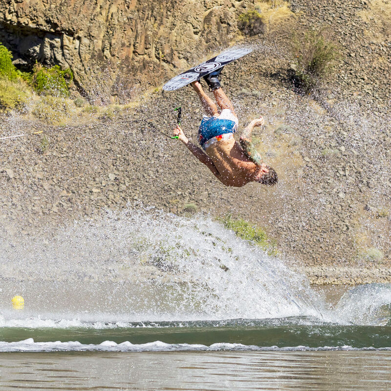 Radar Graviton Trick Waterski image number 5