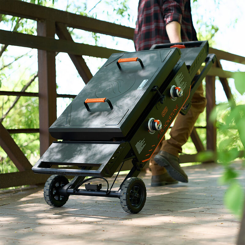 Blackstone OTG 28" Griddle with FlexFold Legs image number 7
