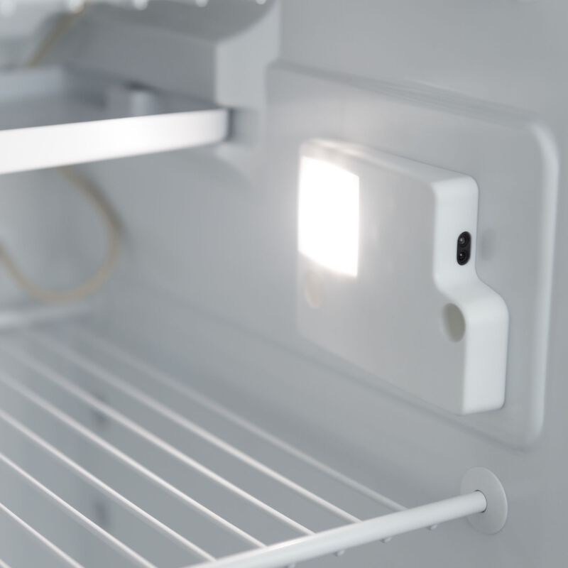 Dometic DM2872 Americana II Absorption Refrigerator, 8 cu.ft., Right Hinged, Fan image number 5