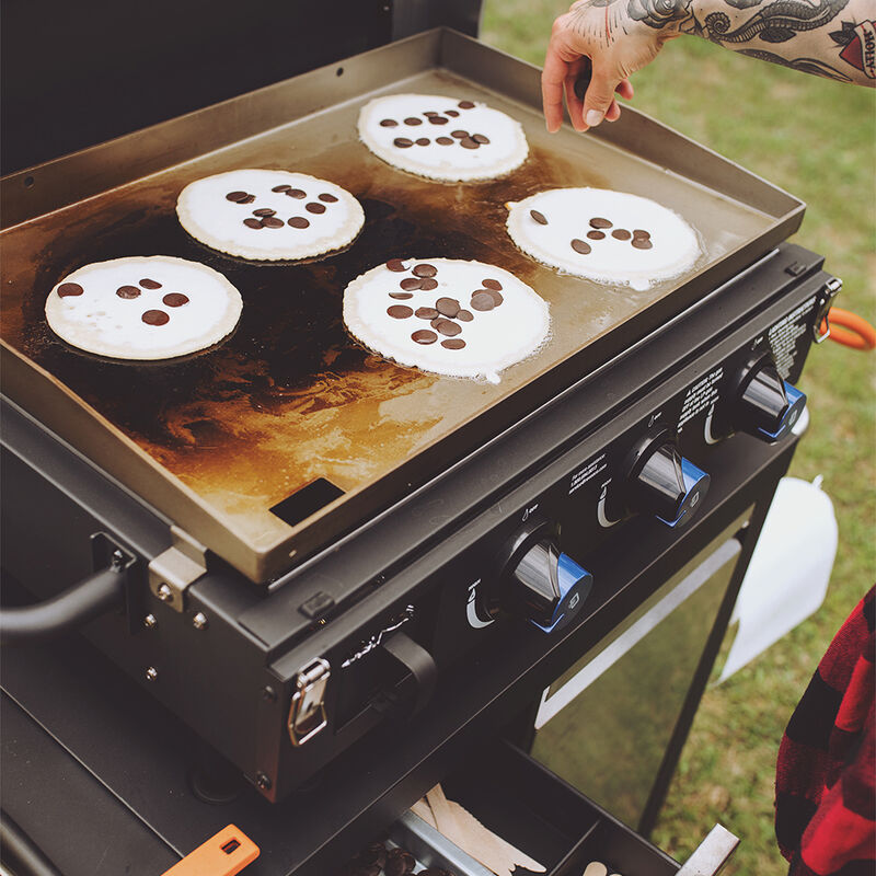Razor Portable 3-Burner Griddle image number 3