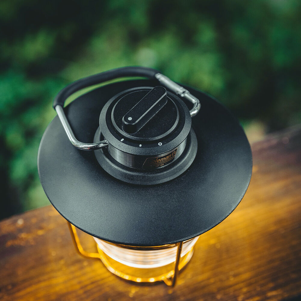 Coleman 1900 Collection 200-Lumen LED Lantern