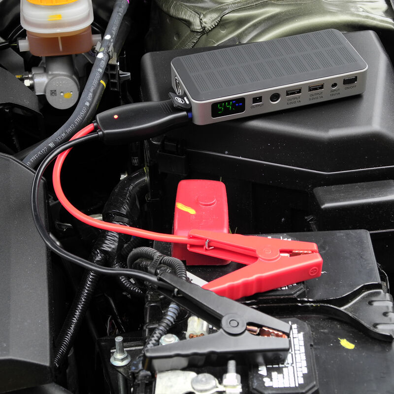 Stark Power JumpBox V8 Pro 600 Lithium Ion Emergency Battery Jump Starter image number 7