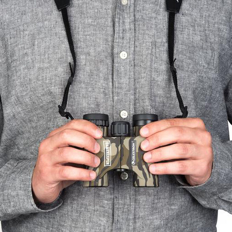 Celestron Gamekeeper Roof Prism Binocular, 10x25 image number 5