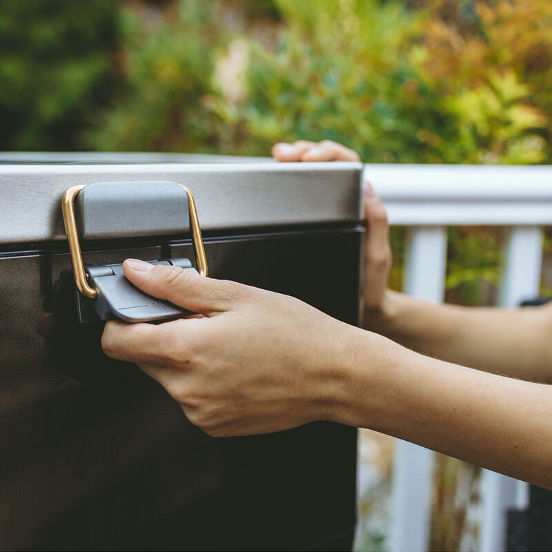 Coleman 1900 Collection 54-Quart Steel-Belted Cooler image number 3