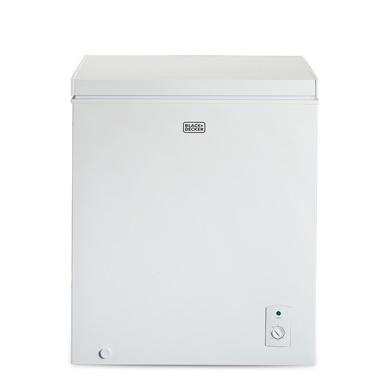 Black+Decker 5.1 cu. ft. Chest Freezer, White image number 3