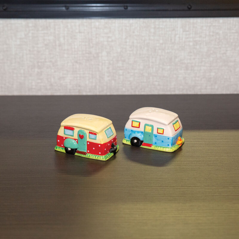 Retro RV Salt & Pepper Shakers image number 13