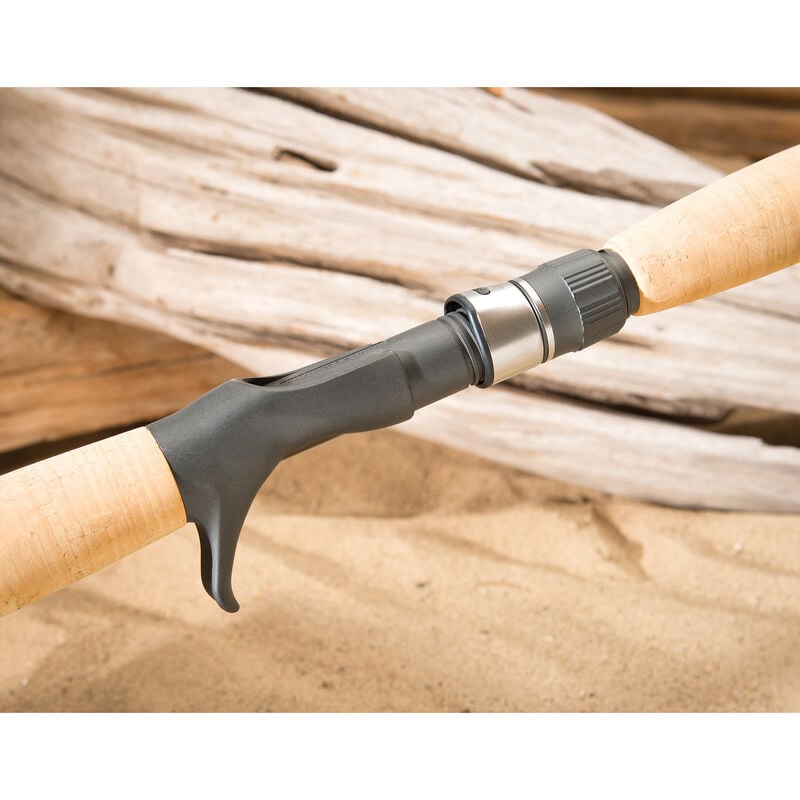 St. Croix Legend Elite Musky Baitcasting Rod image number 3