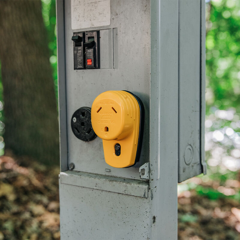 Camco PowerGrip Two Plug 15A to Single 30A Receptacle image number 5