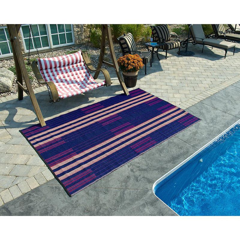 Reversible Outdoor Rug image number 15