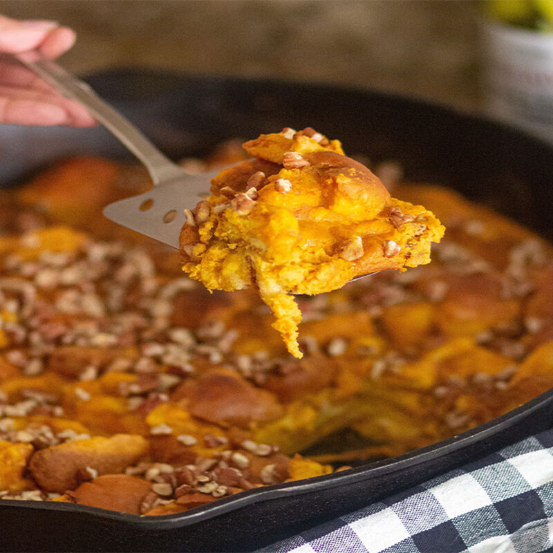 Bayou Classic&reg; 16-in Cast Iron Skillet with pour spouts and helper handles image number 3