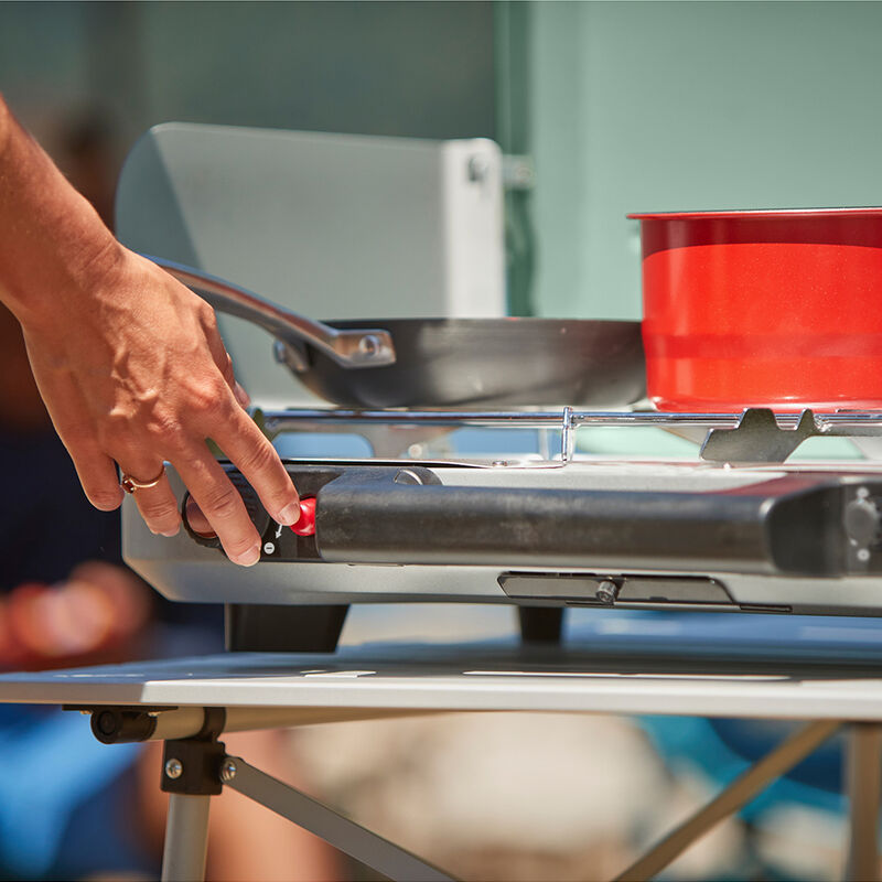 Coleman Cascade 328 3-Burner Camping Stove image number 7