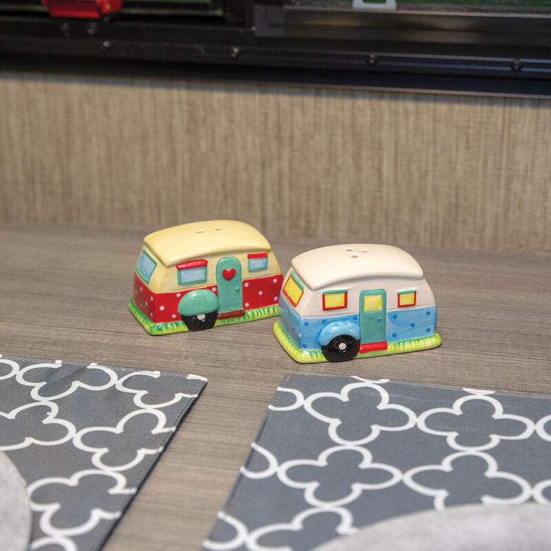 Retro RV Salt & Pepper Shakers image number 2