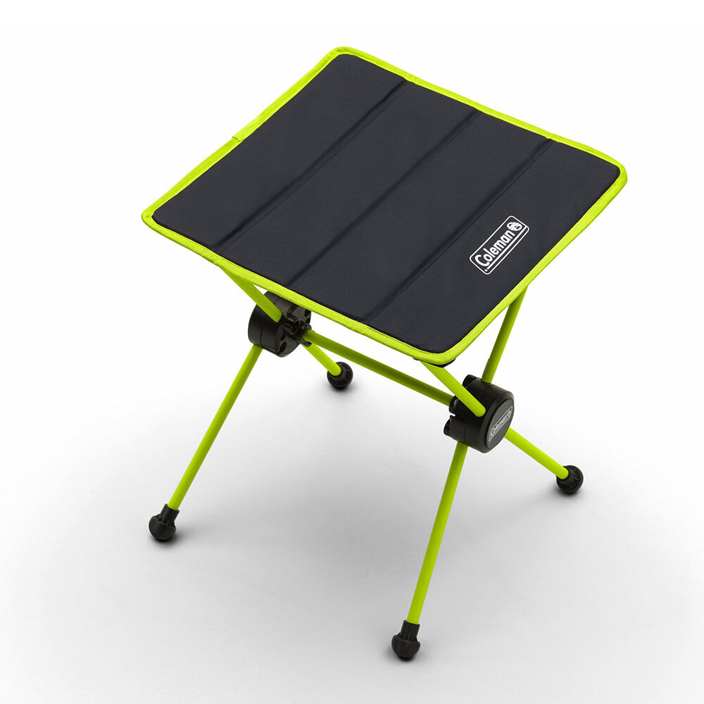 picnic blanket with plastic backing