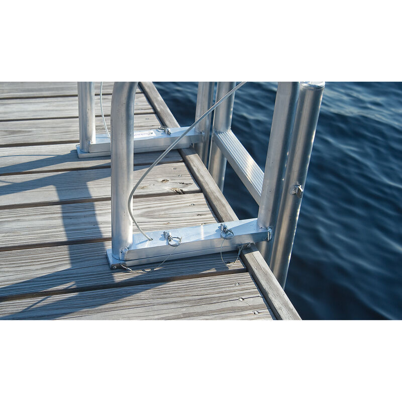 International Dock Wide-Step Dock Lift Ladder, 3-Step image number 7