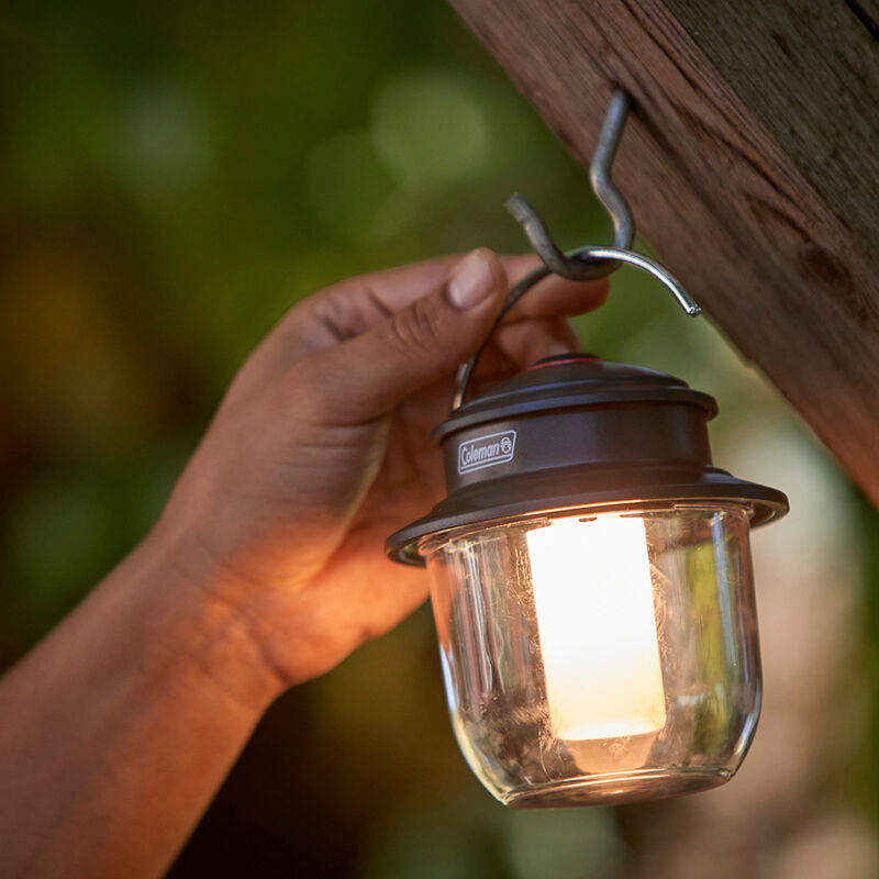 Coleman Classic Recharge 400-Lumen LED Lantern image number 7