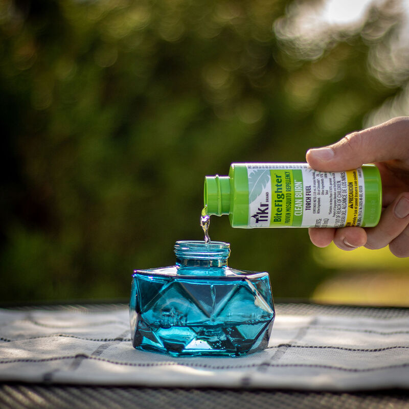 Tiki Brand Table Torch & BiteFighter Clean Burn Torch Fuel Kit image number 3