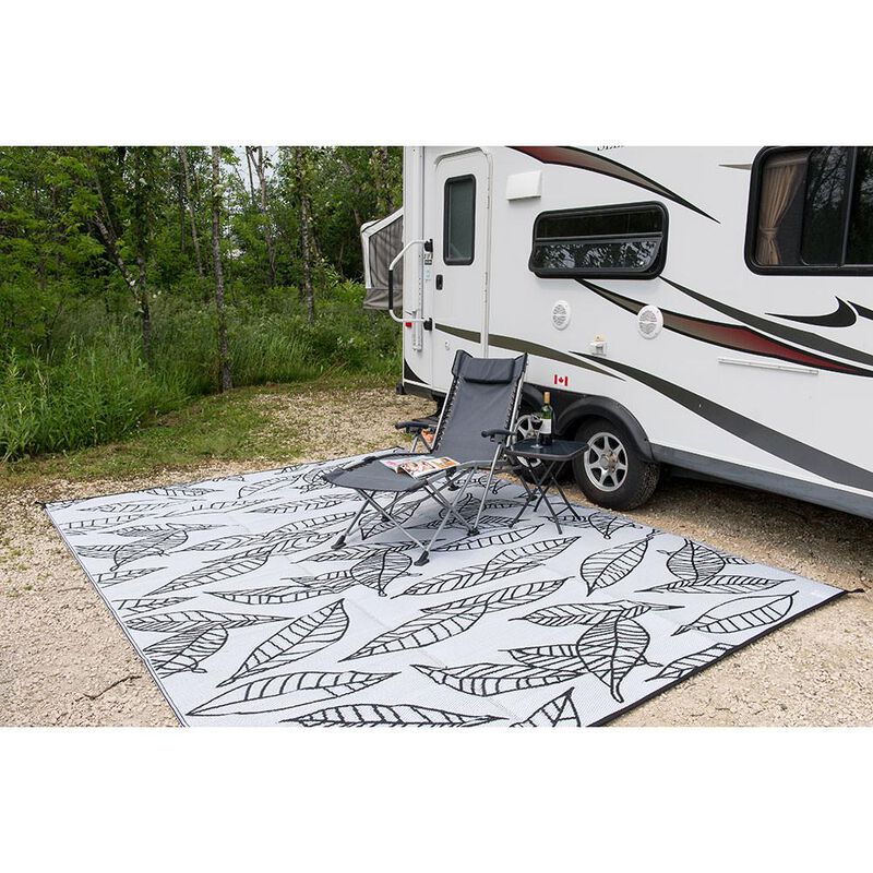 Reversible Outdoor Rug image number 12