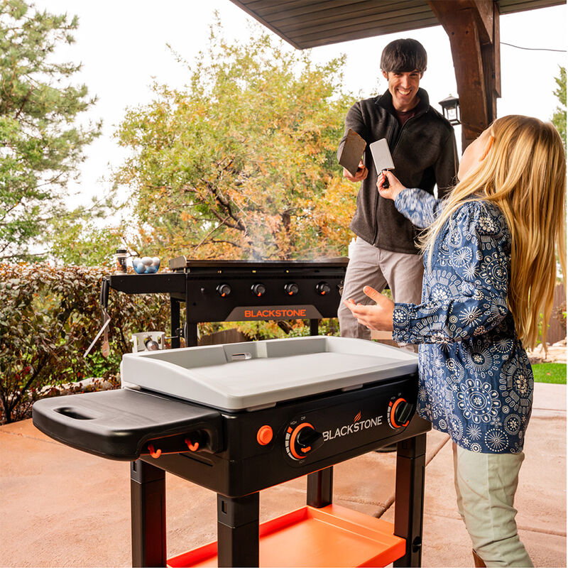 Blackstone Griddle Toy Set image number 4
