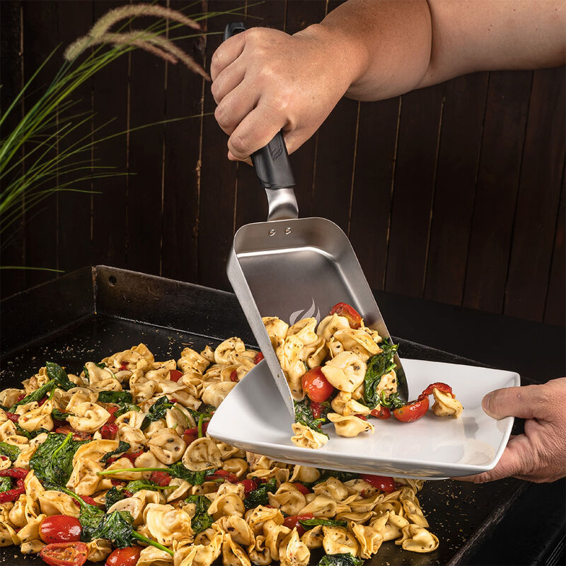 Blackstone Small Griddle Scoop image number 3