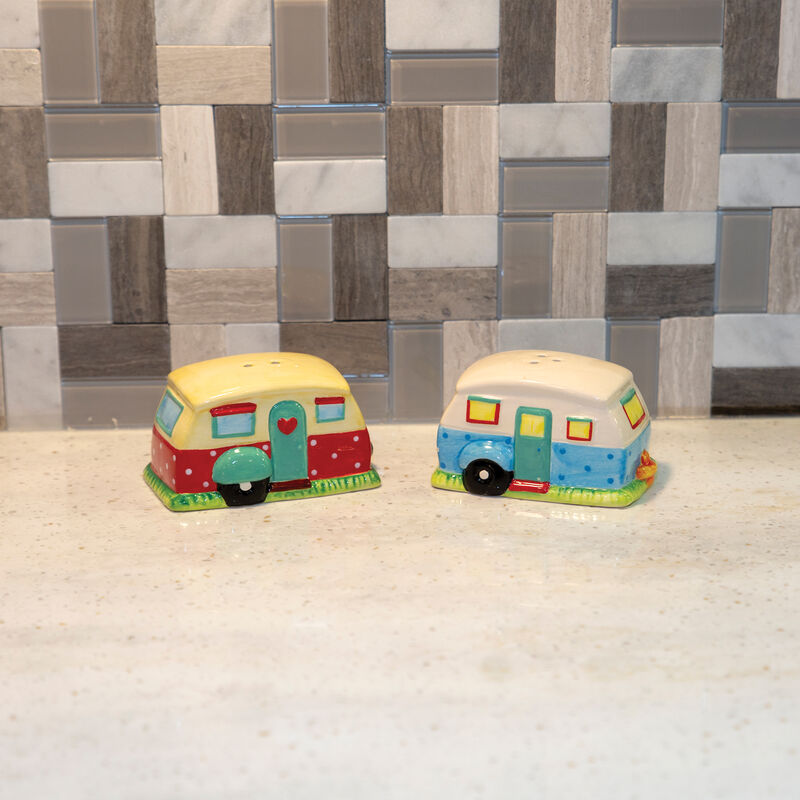 Retro RV Salt & Pepper Shakers image number 8