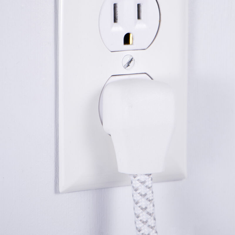 Philips 3-Outlet Grounded 10' Extension Cord with 3 USB Ports image number 6