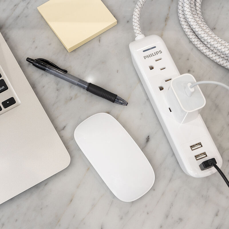Philips 3-Outlet Grounded 10' Extension Cord with 3 USB Ports image number 8