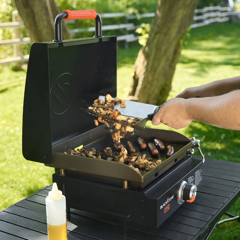 Blackstone OTG 17" Tabletop Griddle with Hood image number 6