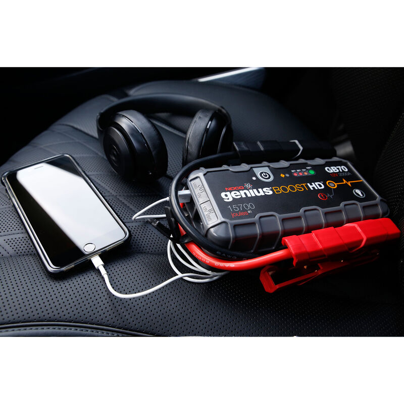 Genius Boost HD GB70 2000 Amp Jump Starter image number 6