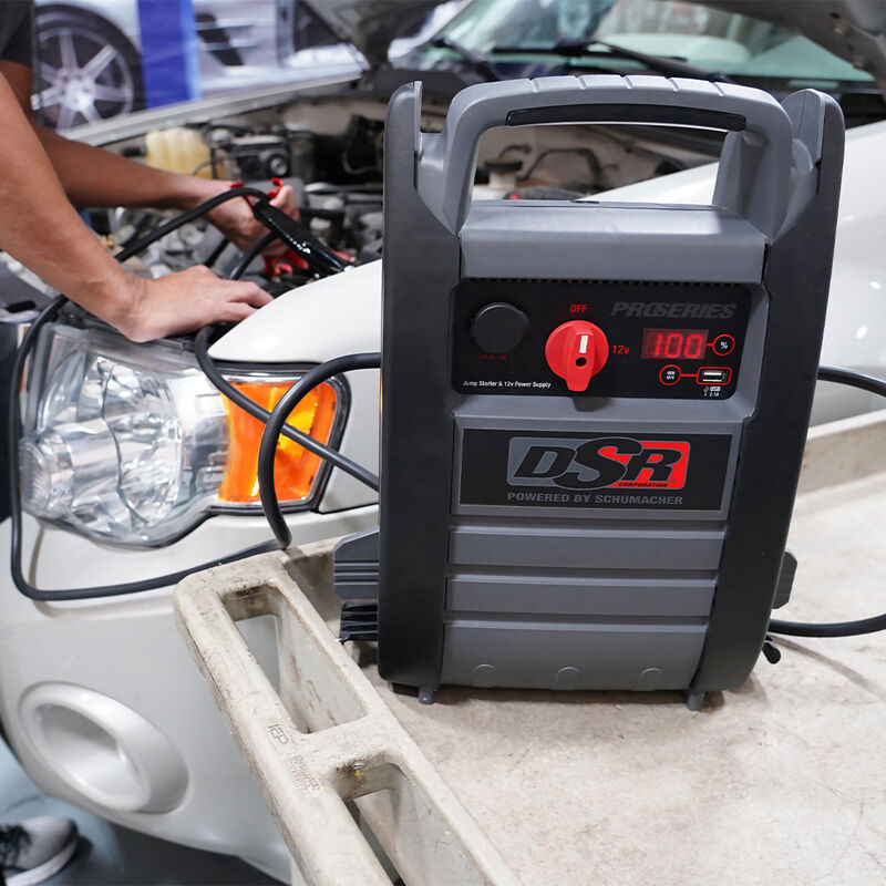 Schumacher DSR165 ProSeries 2200A 12V Jump Starter and Portable Power Station image number 4