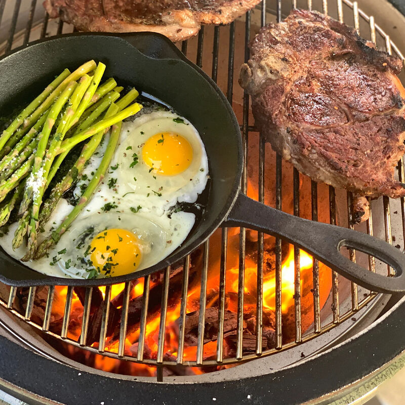 Bayou Classic 10" and 12" Cast Iron Skillet Set image number 2