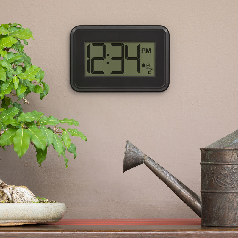 La Crosse Digital Wall Clock image number 2