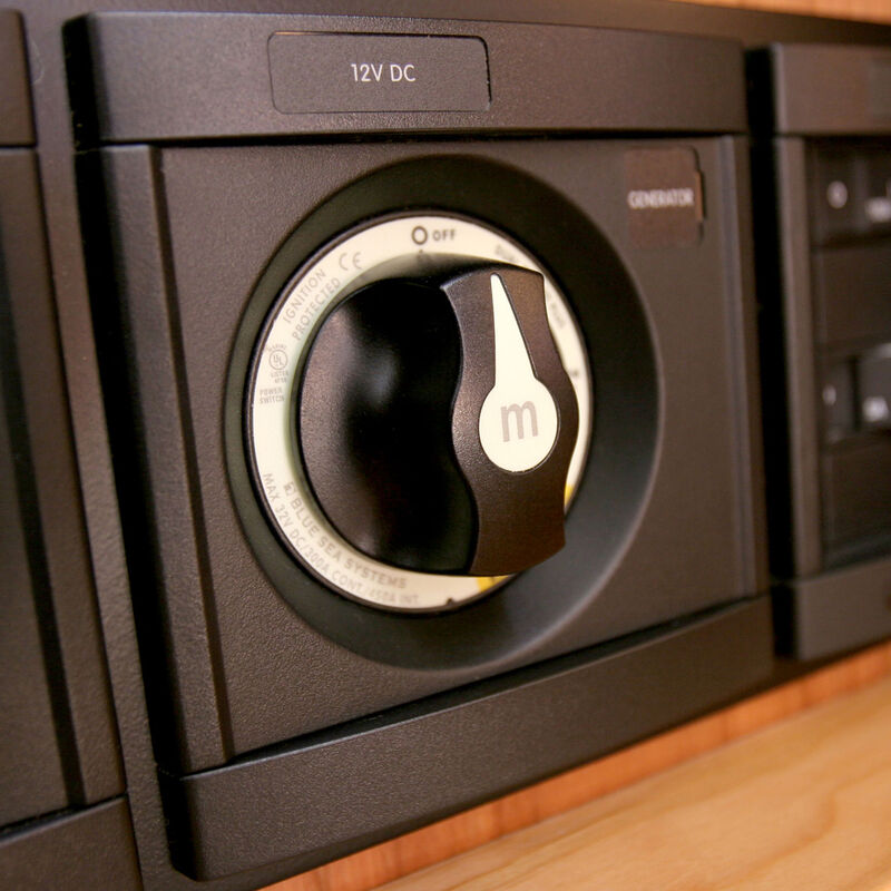 Blue Sea Systems m-Series Mini Dual Circuit Plus Battery Switch image number 3