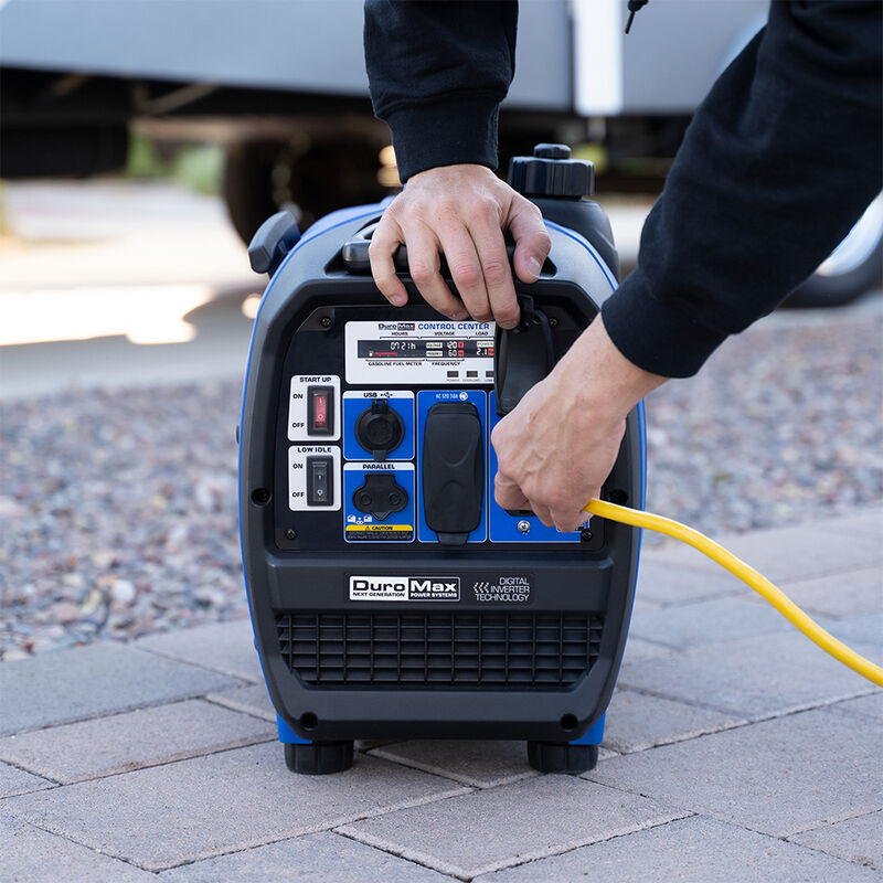 DuroMax 2300-Watt 80cc Dual Fuel Digital Inverter Hybrid Portable Generator image number 10