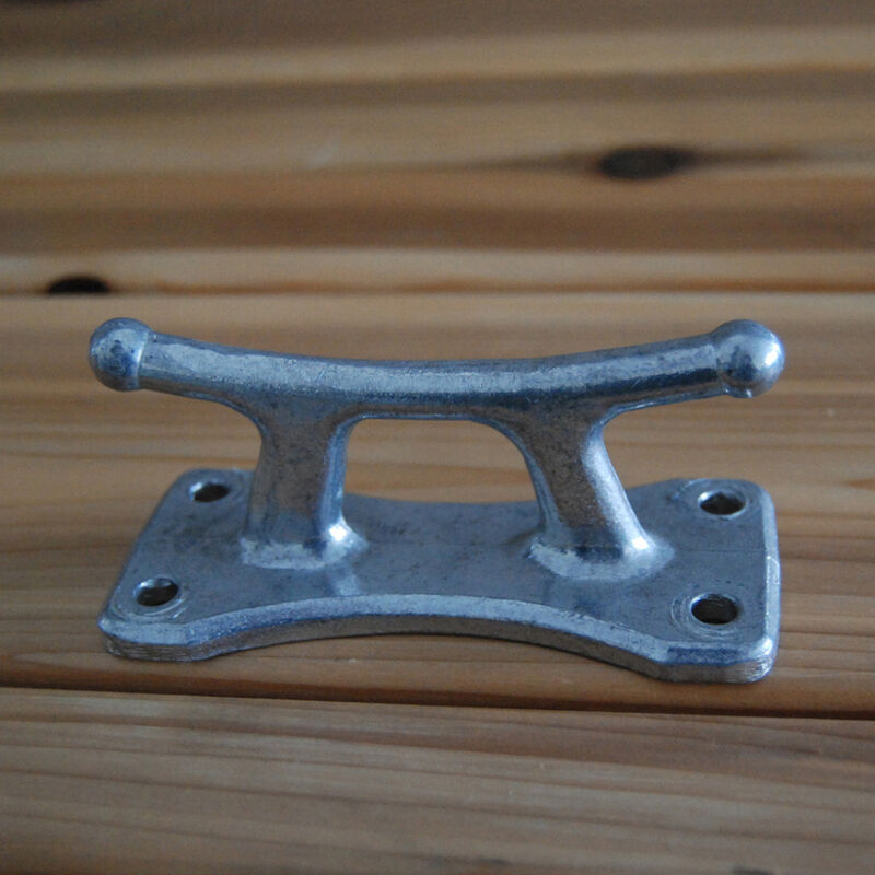 Dock Edge 4-1/2" Polished Aluminum Classic Cleat image number 2