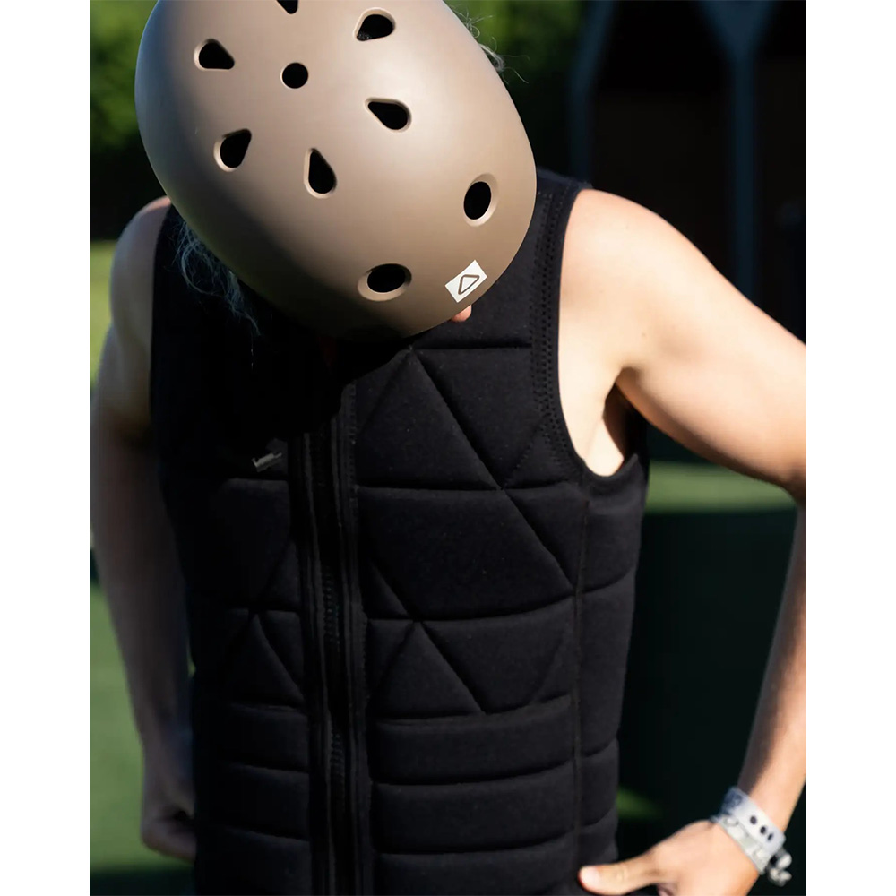 Follow Brand Love nor Money Impact Vest — image 5